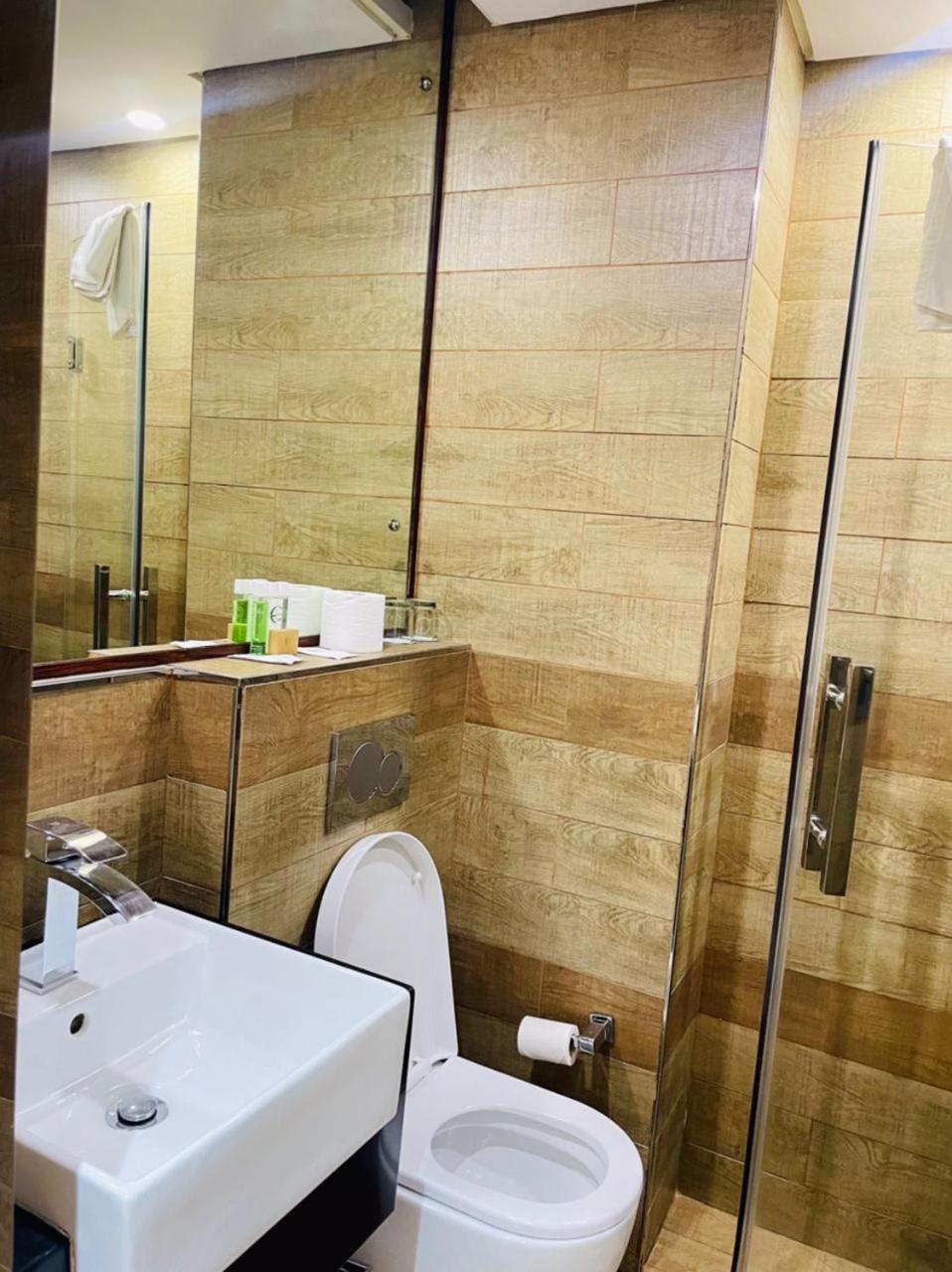 Aquarian Tide Hotel Gaborone Ngoại thất bức ảnh