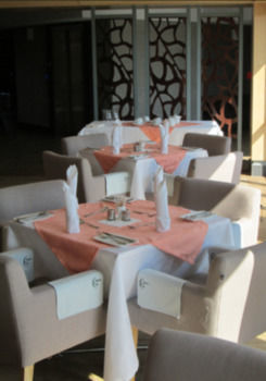Aquarian Tide Hotel Gaborone Ngoại thất bức ảnh
